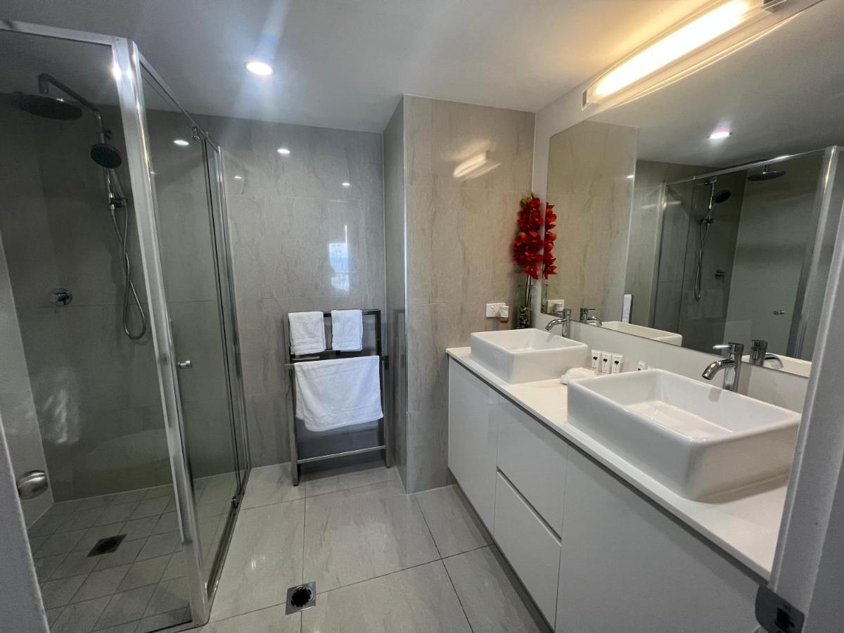 Stunning 2 Bedroom Ocean View Apartment Gold Coast Exterior foto